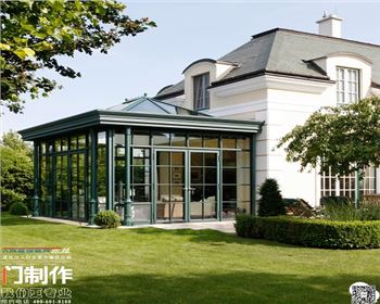 航天路玻璃陽光房安裝完畢